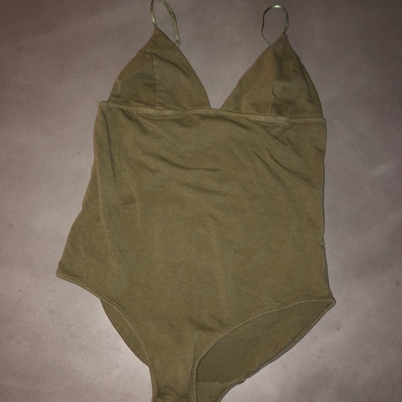 sleeveless bodysuit - Picture 1 of 4